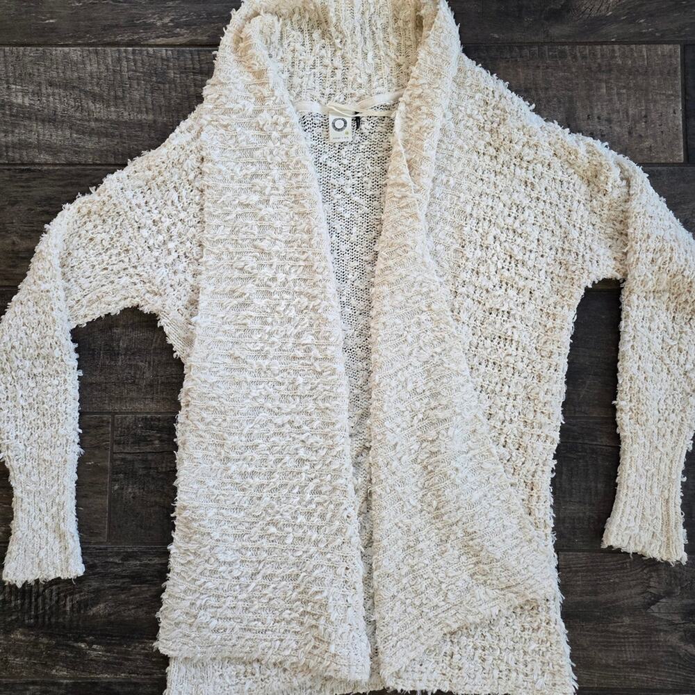 Elegant Cream Textured Cardigan
